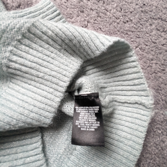 2 For $15 - Mossimo top - Picture 4 of 7